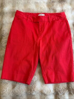 Docker’s shorts women 9 inch inseam size 4 reddish
